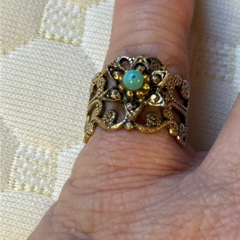 Vintage Gold and Turquoise Ring
